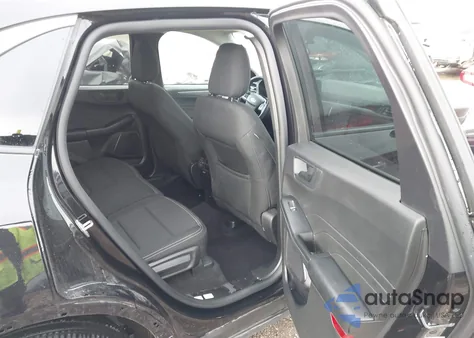 2024 Ford Escape Active z USA, uszkodzony, nr VIN 1FMCU0GN5RUB34409